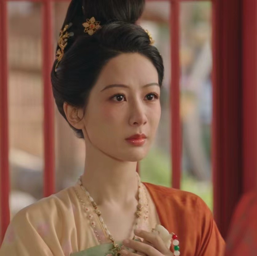 _有个电视剧叫什么芳华_放点古装电视剧