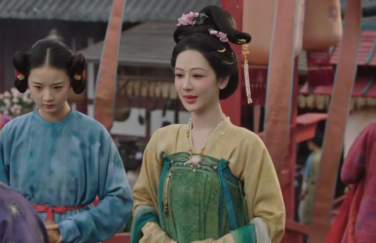 _放点古装电视剧_有个电视剧叫什么芳华