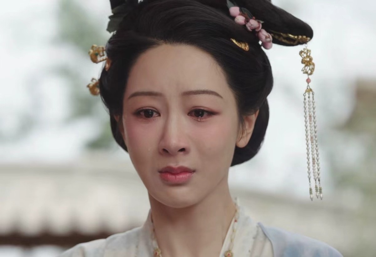 _有个电视剧叫什么芳华_放点古装电视剧