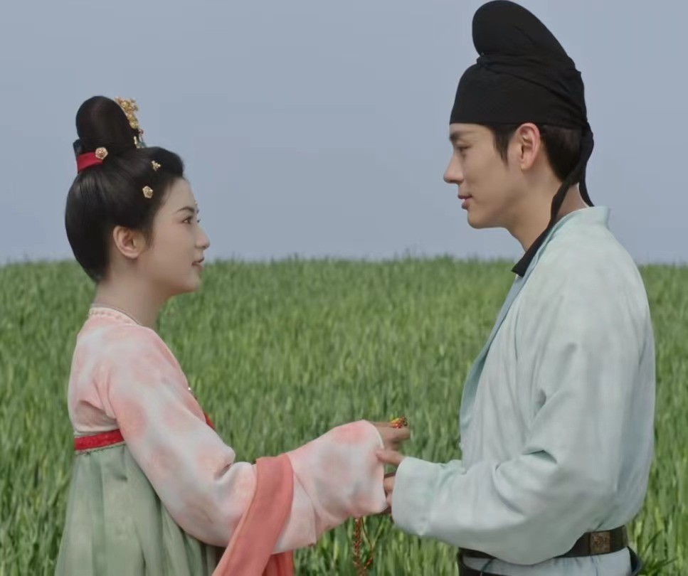 _放点古装电视剧_有个电视剧叫什么芳华