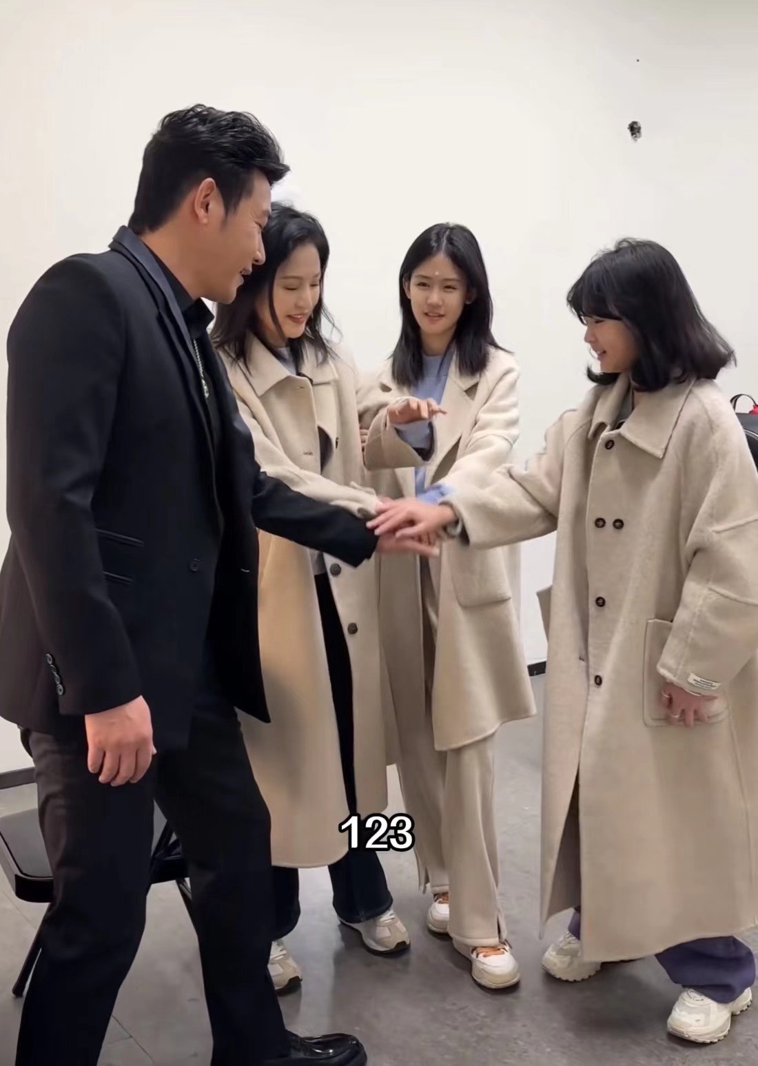 长的像陆毅的男生_长得像陆毅的男星_