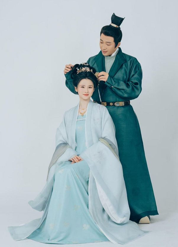 收手吧于正,和小15岁85花顶流演情侣,二人同框合照太辣眼睛_收手吧于正,和小15岁85花顶流演情侣,二人同框合照太辣眼睛_