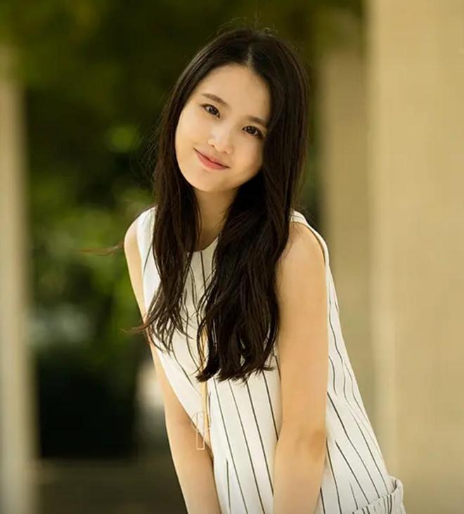 _收手吧于正,和小15岁85花顶流演情侣,二人同框合照太辣眼睛_收手吧于正,和小15岁85花顶流演情侣,二人同框合照太辣眼睛