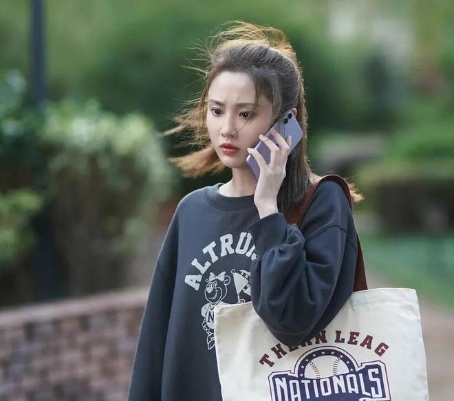 收手吧于正,和小15岁85花顶流演情侣,二人同框合照太辣眼睛__收手吧于正,和小15岁85花顶流演情侣,二人同框合照太辣眼睛