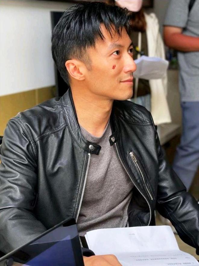 周星驰谢霆锋_周星驰谢霆锋同框_